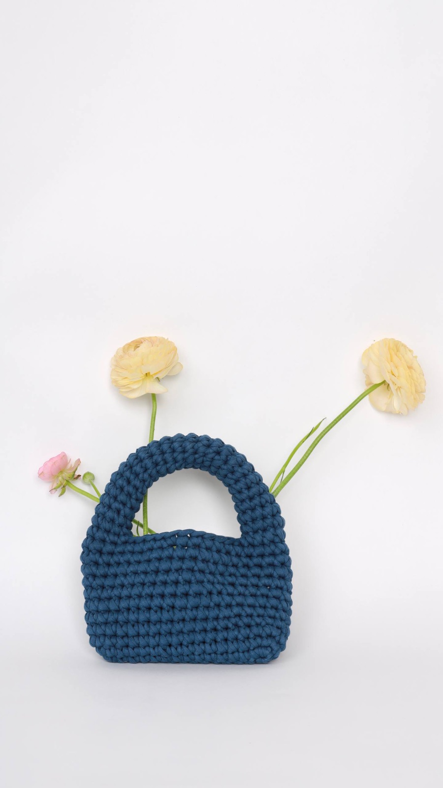 Handmade crocheted bag for everyday use 3