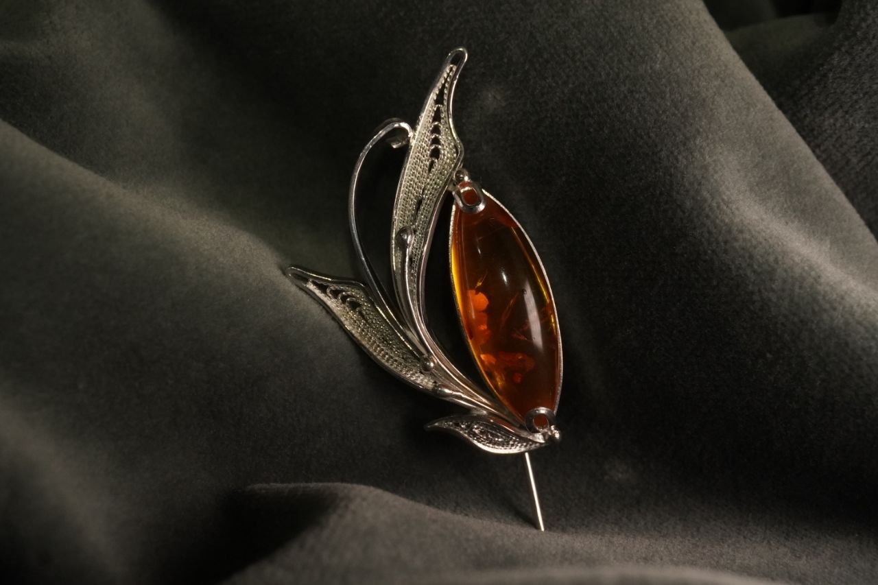 Unique Natural Amber Silver Brooch