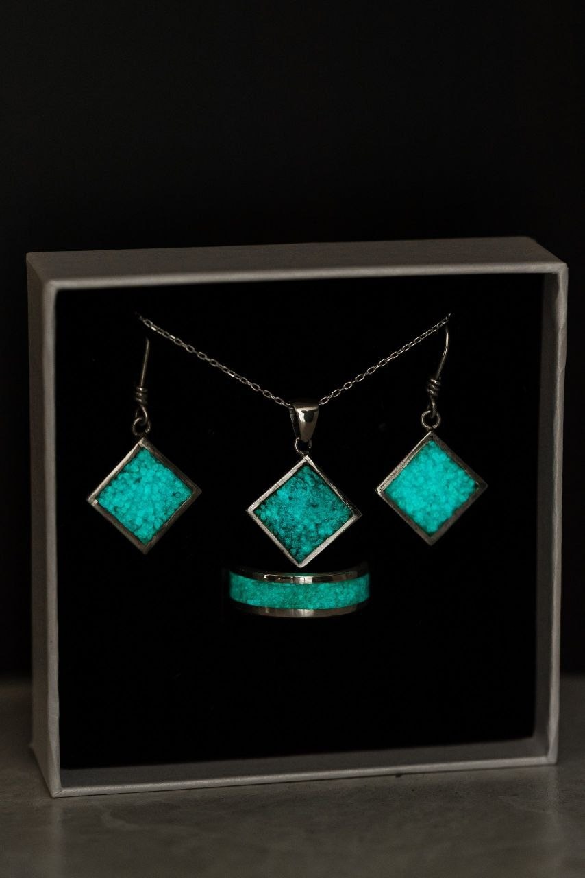 Phosphor Jewelry Set