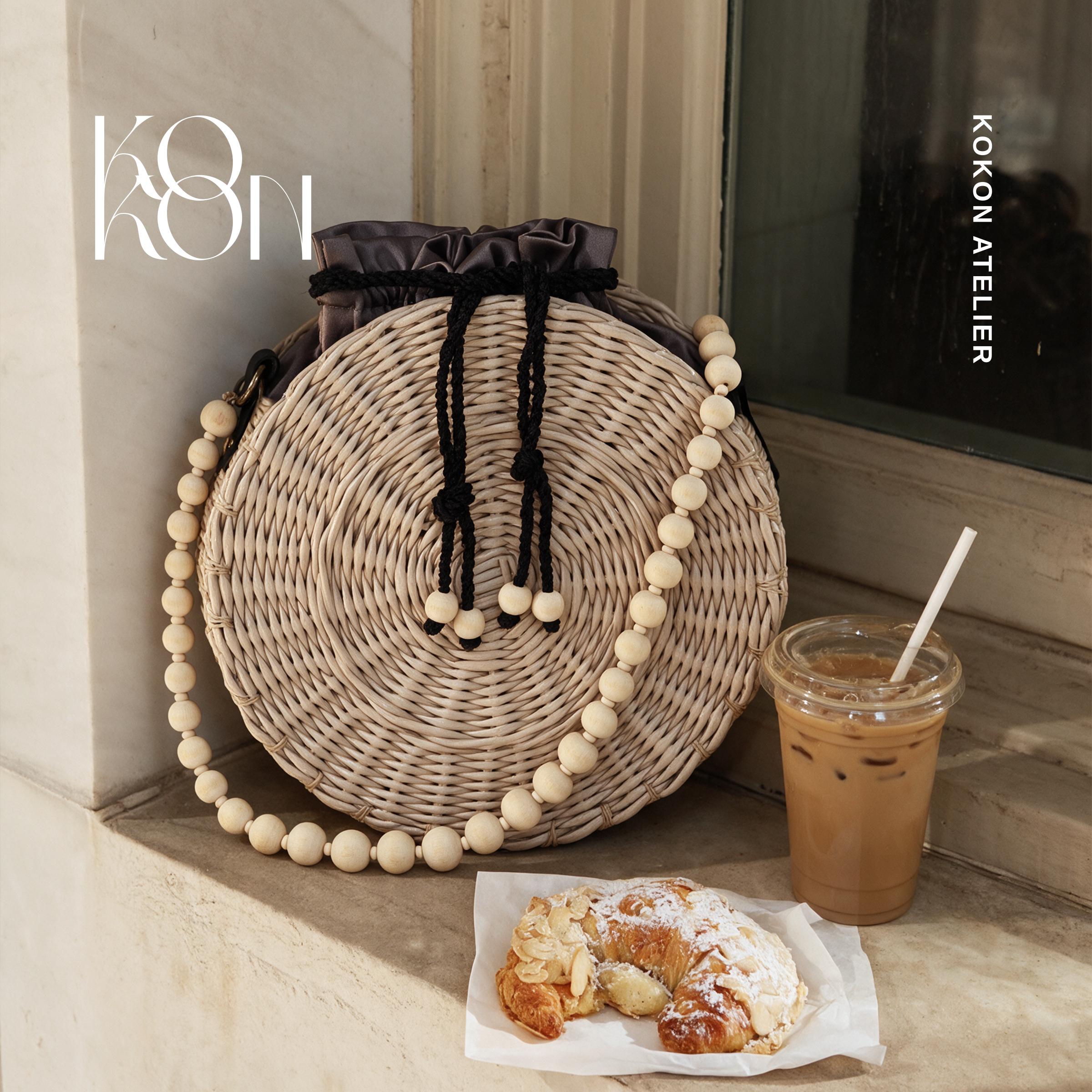 Handcrafted Round Paper Wicker Bag "Aura"