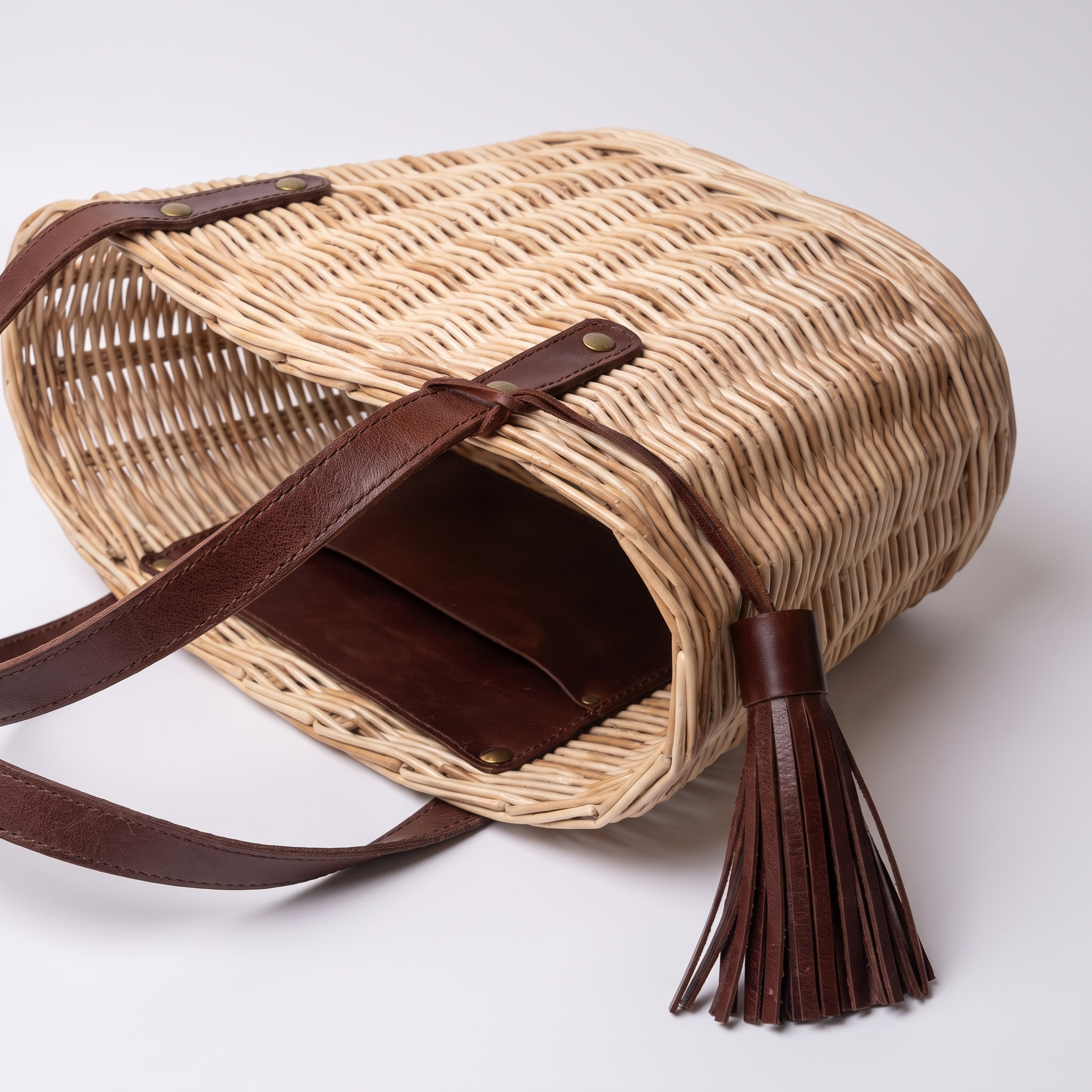 Handcrafted Paper Wicker & Leather Bag "Lilia" 6