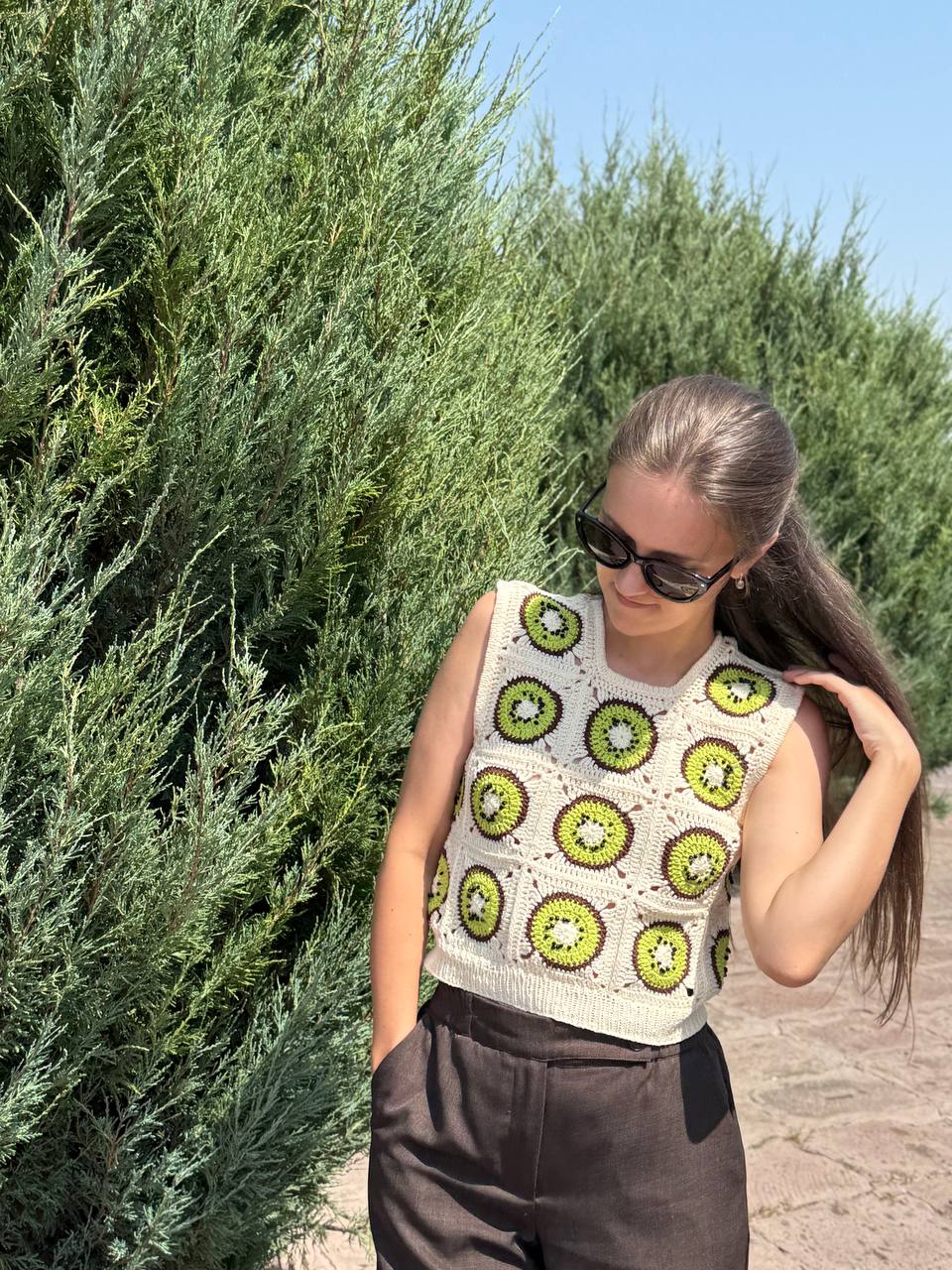 Kiwi Motif Granny Square Crochet Vest 4